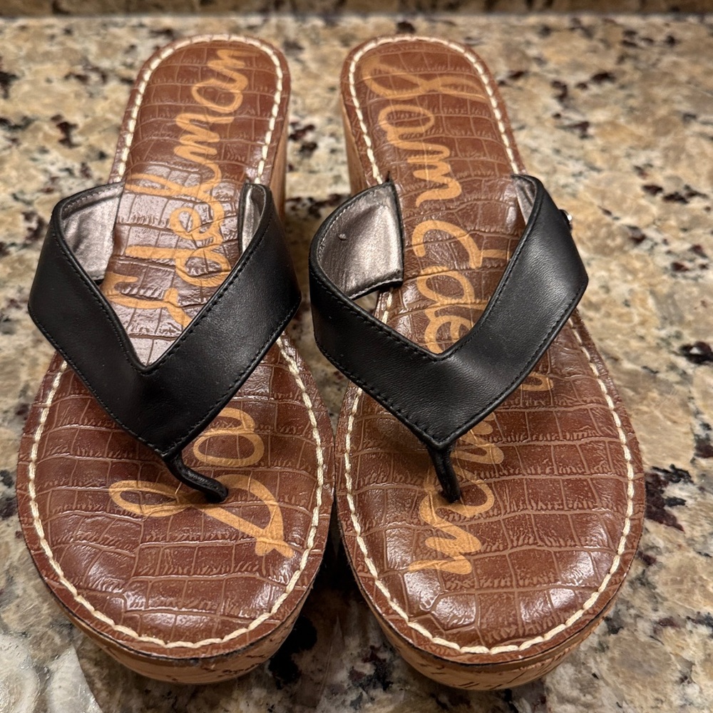 Sam Edelman Black and Brown Flip Flop Sandals